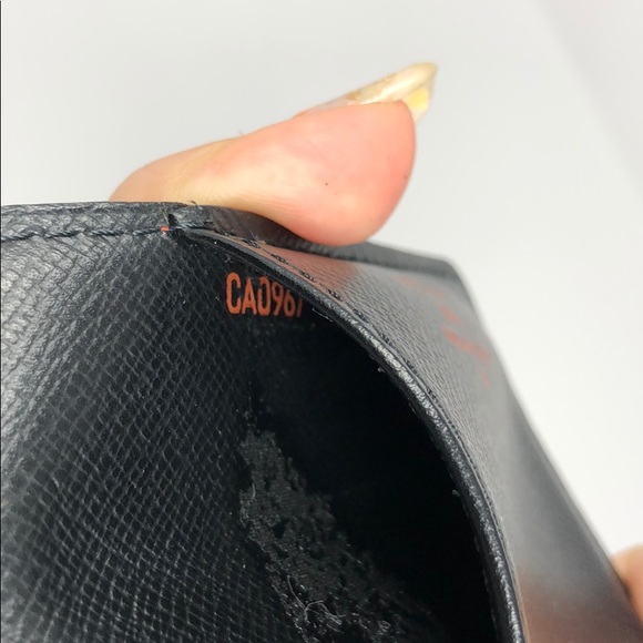 Louis Vuitton Epi agenda case - Picture 9 of 10